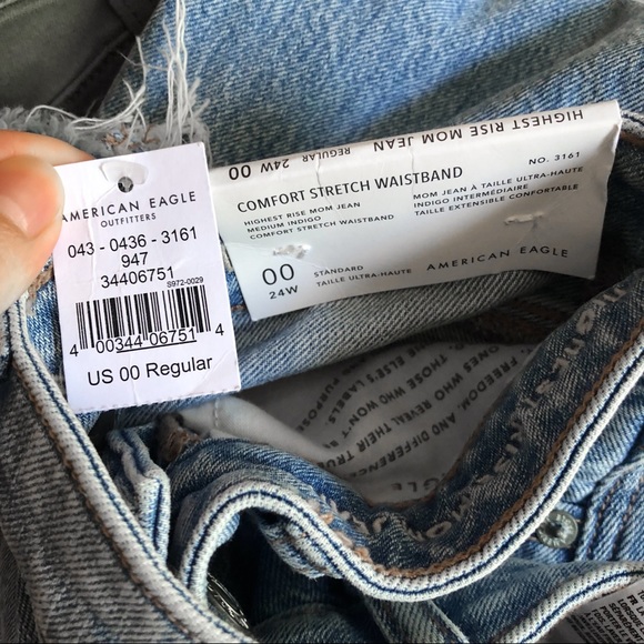 AE ripped highest waist mom jeans - Picture 8 of 9